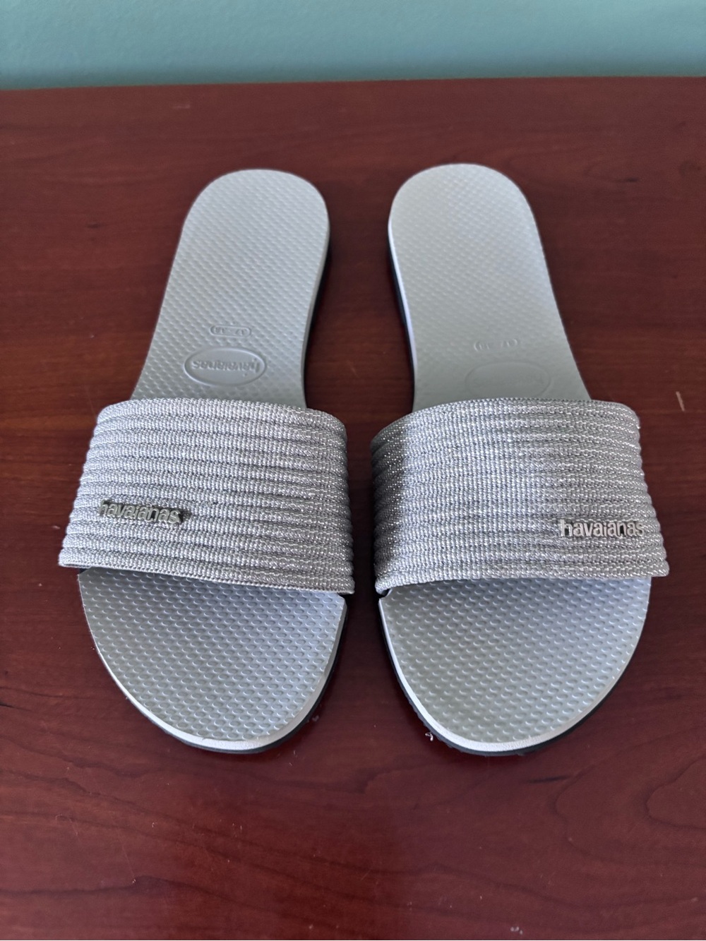 Havaianas Silver Slide Sandals